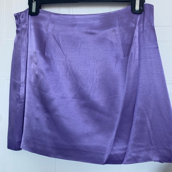 Zara purple silk skirt in perfect condition! Size medium. - Picture 3 of 4